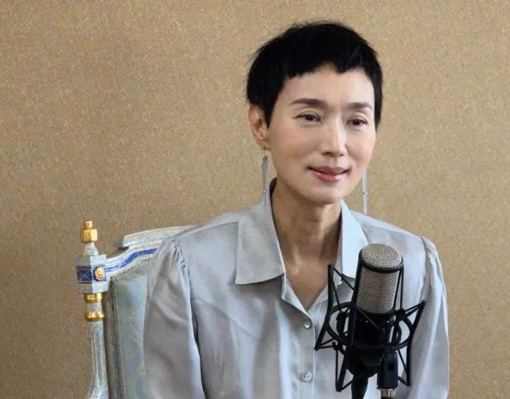 繼港星周海媚之後，已引退的女歌手坣娜也因長期受紅斑性狼瘡困擾而日前過世。（圖／臉書「Tang Yoga 坣娜的坣瑜伽」）