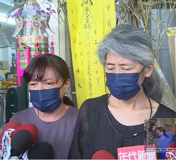 鄭詠心男友的母親（左起）、鄭詠心的母親現場透露，雙方家長已經有共識幫小倆口辦冥婚。（圖／中天新聞）