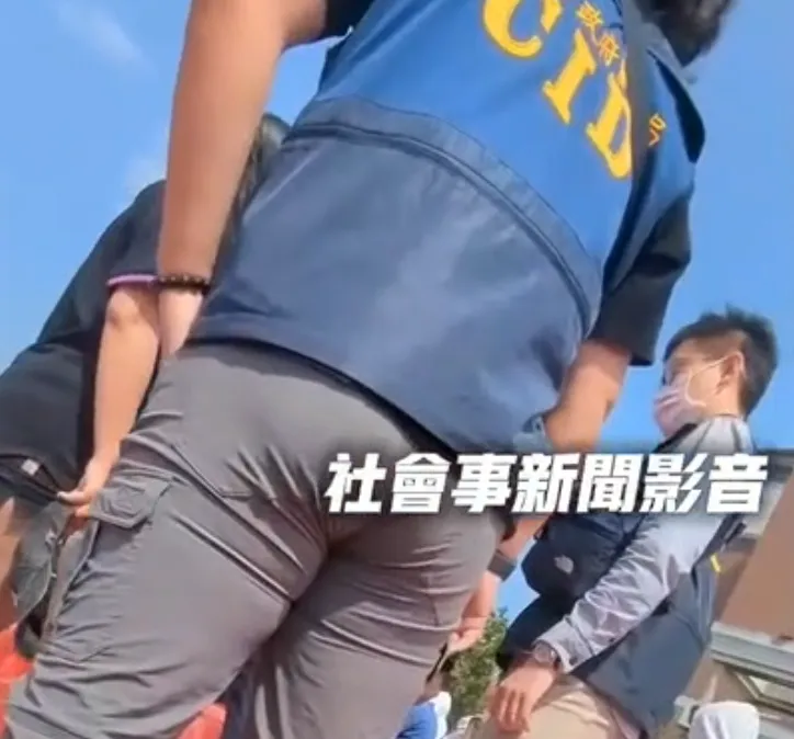 該名女子對來處理的員警嗆聲。（圖／社會事新聞影音）