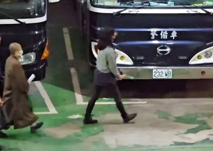 北檢追查精舍命案4日訊問5人，針對3名女信徒向法院聲押禁見，裁定1人15萬交保、1人無保請回。（資料圖／中天新聞）