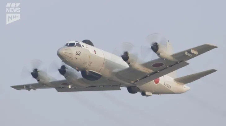日本海上自衛隊岩國航空基地一架UP3D多用機零件缺失。（圖／NNN）