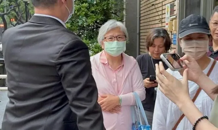 因貪污案遭判刑確定的69歲前交通部長郭瑤琪,主動脈剝離緊急送新光醫院急診,消息傳出郭瑤琪家屬已決定拔管。(圖/中央社)