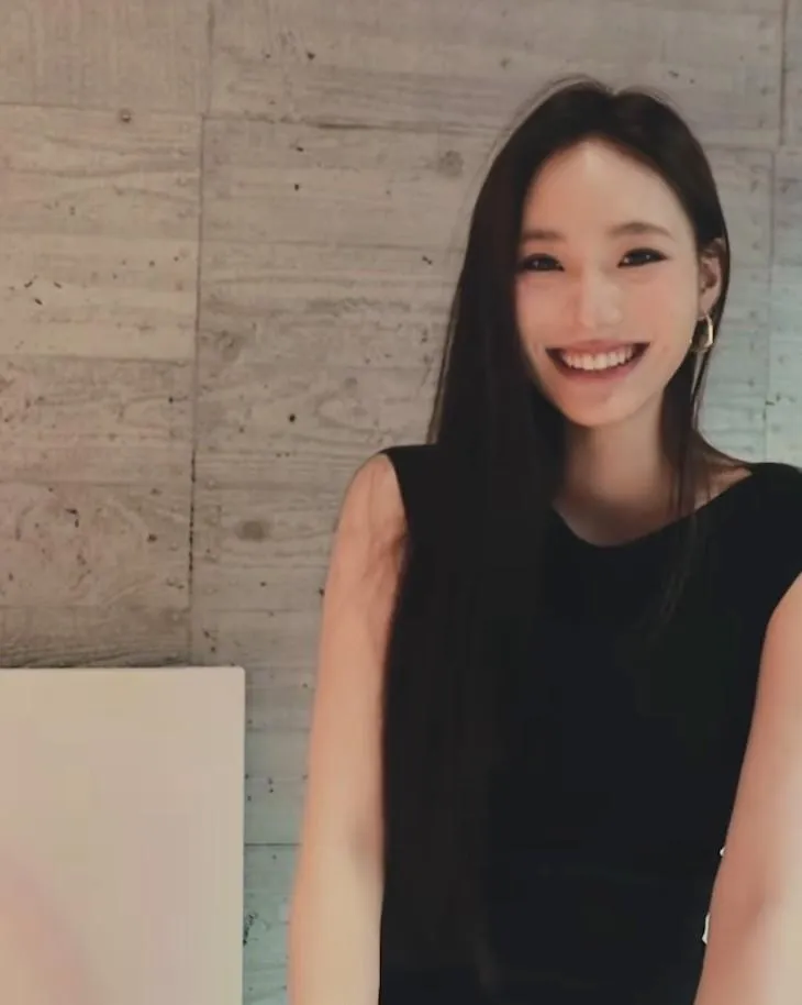 小S二女兒將開首場個人畫展。(圖/翻攝IG lilyhsuuuu)