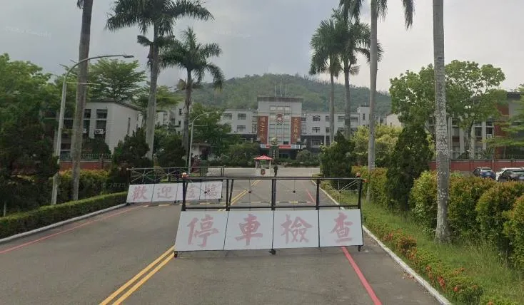 陸軍第八軍團驚傳醜聞！後備旅林姓上校旅長遭爆帶隊爽逛制服酒店，目前已被軍方調職查辦。（圖／Google map）