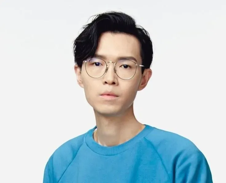方大同2022年推出單曲後就消失在螢光幕,期間傳出他因病休養,甚至放棄歌手改當農夫。(圖/翻攝自臉書)