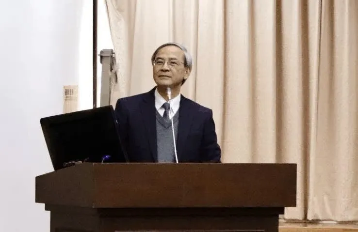 阮清華直指台股衝破3萬大關與台積電有關。(圖/中天新聞)