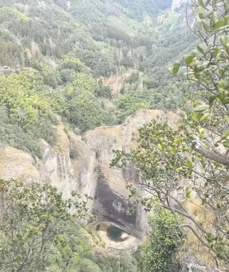景區提醒觀景路線部分路段存在安全隱患。（圖／翻攝溫州晚報）
