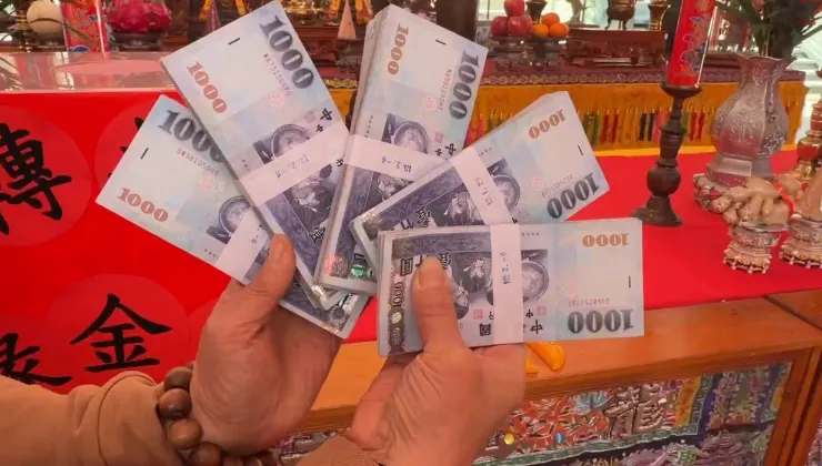 台南四鯤鯓龍山寺轉運金擲筊比賽將登場。（圖／中天新聞，下同）