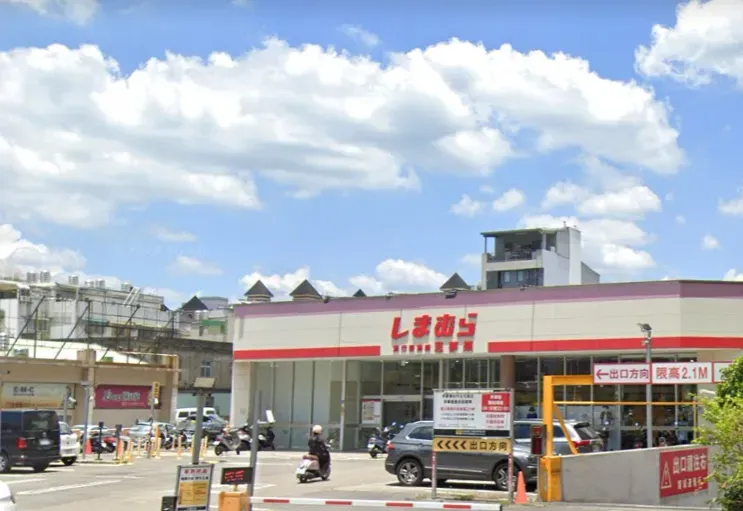 思夢樂台中北屯路店宣布閉店特賣。(圖/翻攝自Google maps)