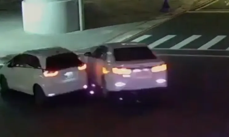 車禍瞬間。(圖/警方提供)