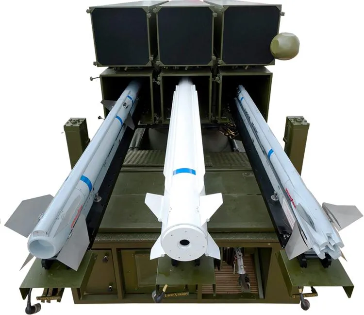 NASAMS可裝填不同飛彈，圖左至右為AMRAAM、AMRAAM-ER及AIM-9X。(圖/Kongsberg公司)