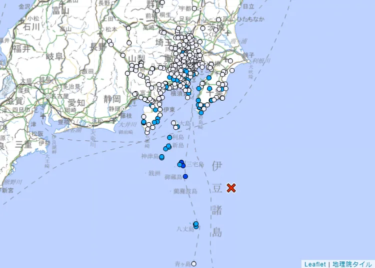 日本八丈島當地時間21日晚間9時2分(台灣時間當晚8時2分)發生規模5.5中層地震。(圖/翻攝自日本氣象廳官網)