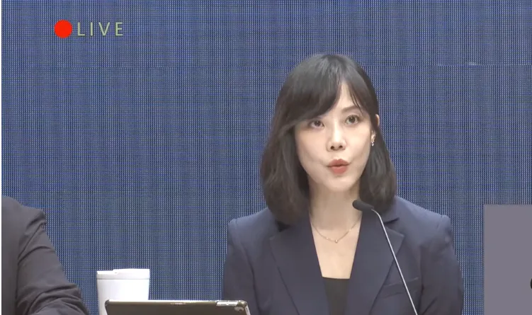 行政院發言人李慧芝27日轉述院長卓榮泰裁示。（圖／行政院開麥啦YT）