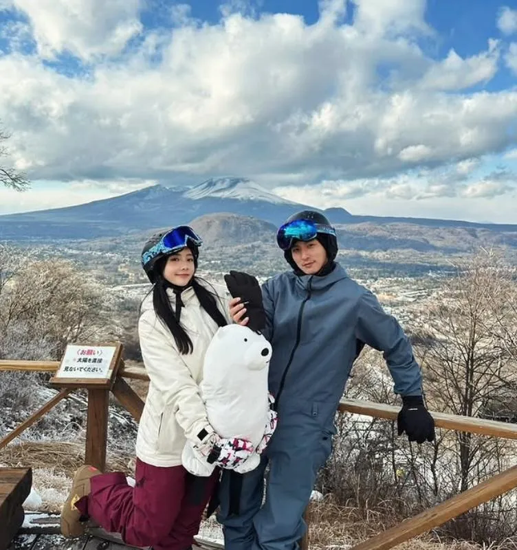 藝人小煜日前無預警宣布，和妻子言言和平結束5年婚姻關係。（圖／翻攝IG panaiyen）