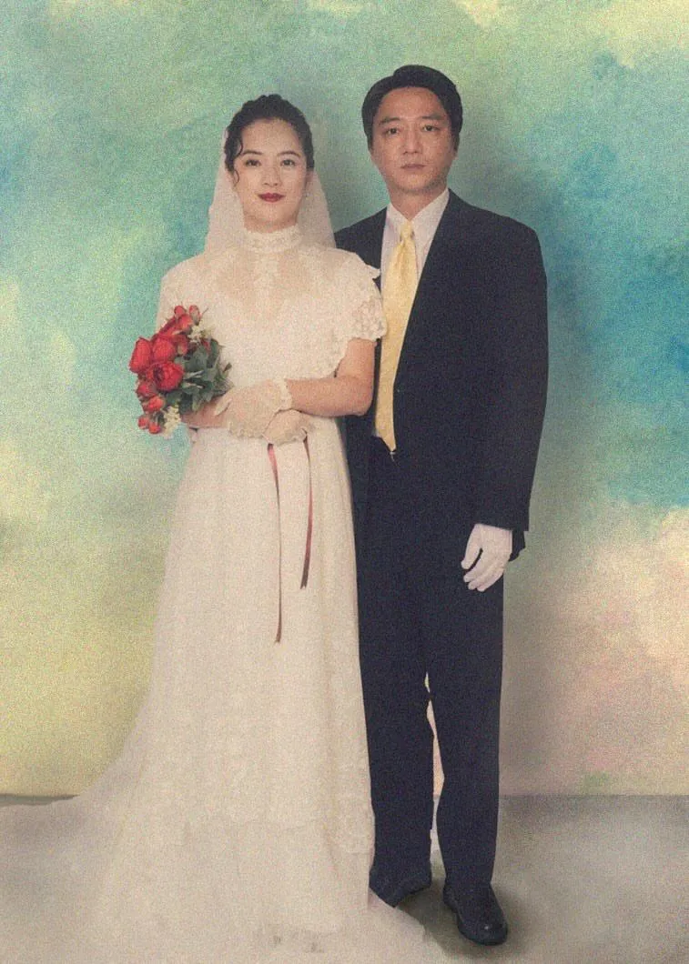 《我家的事》官方社群驚喜上傳片中藍葦華與高伊玲的婚紗照。(圖/牽猴子 提供)