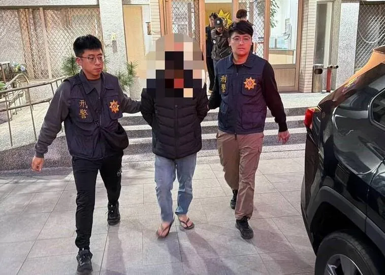 涉嫌殺人張姓兄弟，偵訊後移送澎湖地檢署，澎湖地院裁定收押禁見。（圖／馬公警分局提供）