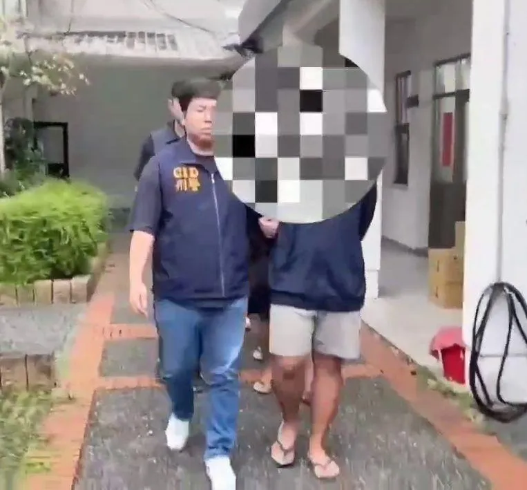 嫌犯們被移送。（圖／警方提供）