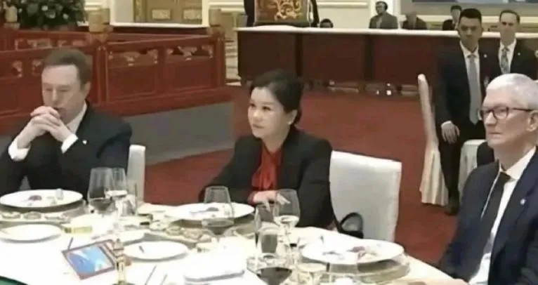 藍思科技創辦人周群飛以1270億元身家，登上大陸女首富寶座。（圖／翻攝自微博）