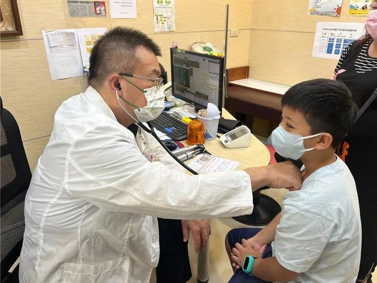 今年流感疫情H3N2超車H1N1，如果疫苗施打率不夠高，很容易讓危險族群產生重症或死亡風險。(圖/報系資料照)