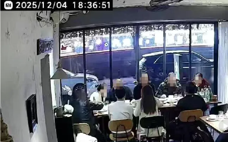 當事用餐人員。（圖／翻攝《極目新聞》）