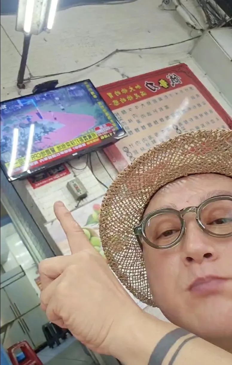何篤霖的73歲哥哥近日在花蓮縣警察局西側籃球場打籃球時，突然心肌梗塞倒地。（圖／翻攝FB 何篤霖 Ho Tu Lin）