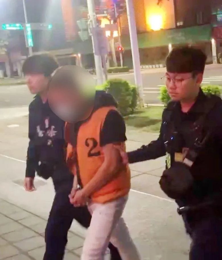李男被逮。(圖/中天新聞)