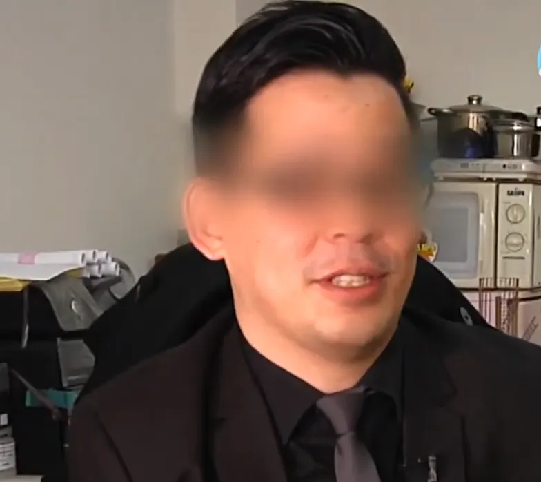 紙雕師蔣嘉凱在2021年疫情期間,不滿超商店員規勸戴口罩竟持刀刺死對方。(圖/中天新聞)