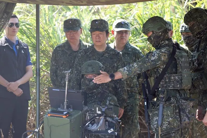 國防部表示，2016年起軍人已加薪4次。(圖/總統府)