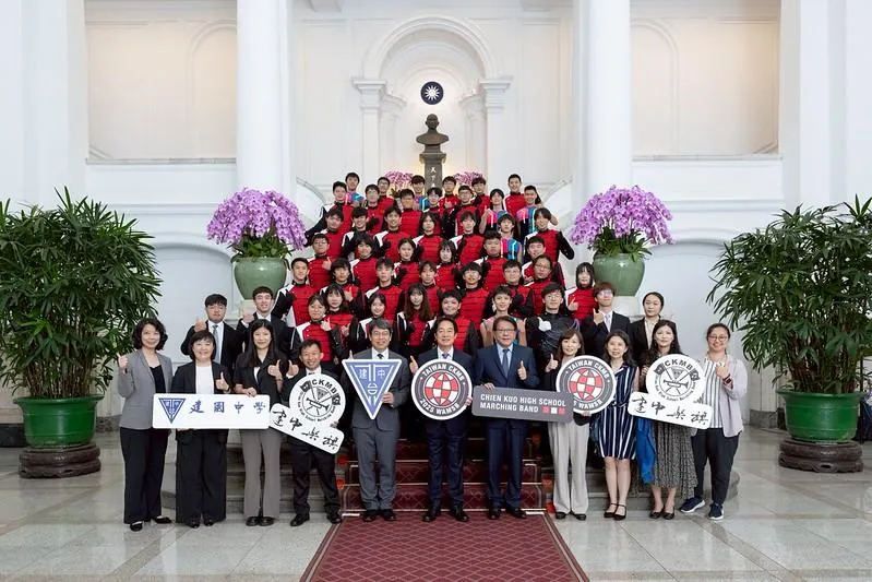 圖為賴清德今年7月接見建中樂旗聯隊。(圖/總統府提供)