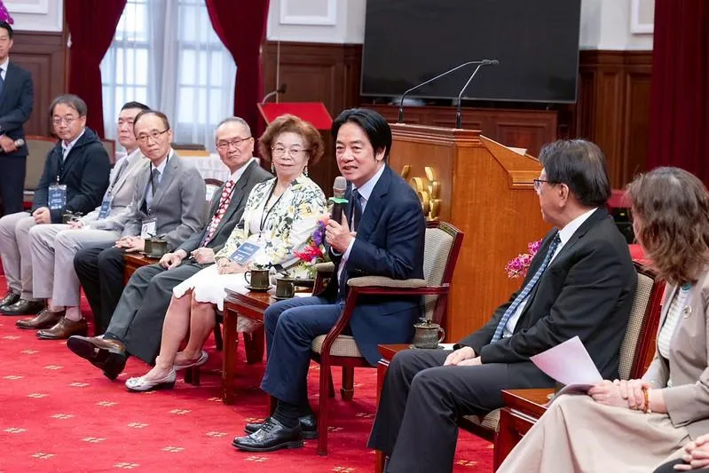 賴清德總統15日接見「亞太再生醫學學會」。(總統府提供)