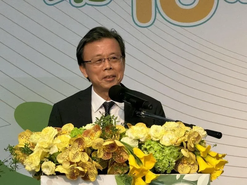 華碩共同執行長胡書賓15日出席台北市電腦公會第18屆第1次會員代表大會受訪表示，記憶體漲價趨勢至少將持續到2026年上半年，華碩現在還無法預測終端產品何時漲價，會根據市場動態變化來決定最適當的時機。（圖/中央社）