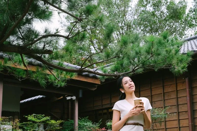 台灣觀光創新協會21日公布台北5大香氣與拍照打卡的景點，其中榕錦時光生活園區讓旅客可拍出具有故事感的日常影像。（圖/台灣觀光創新協會提供）