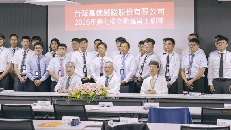 台灣高鐵首組N700ST列車抵台後正在測試，因應新車投入後增班需求，總計招募45名列車駕駛，首批新駕駛9月報到受訓，11月將有第2批報到，116年擬再招募駕駛。（圖／台灣高鐵提供）