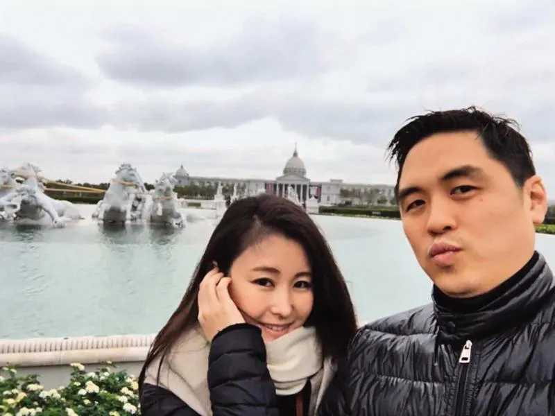 麻衣與王泉仁結束9年婚姻，她獨自扶養兒子。（圖／翻攝自麻衣臉書）