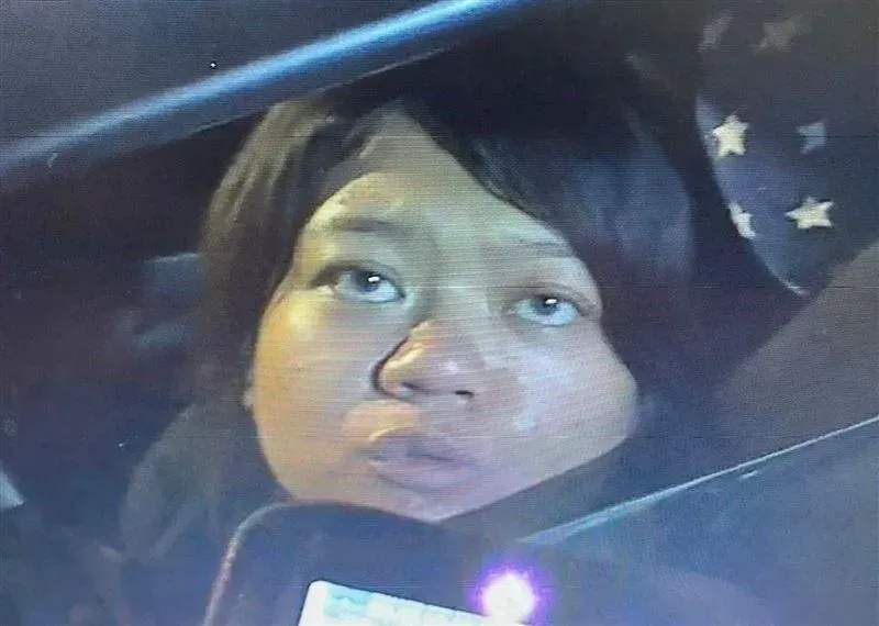 拖行劉宗鑫致死的女毒蟲陳嘉瑩外貌。（圖／翻攝記者爆料網）