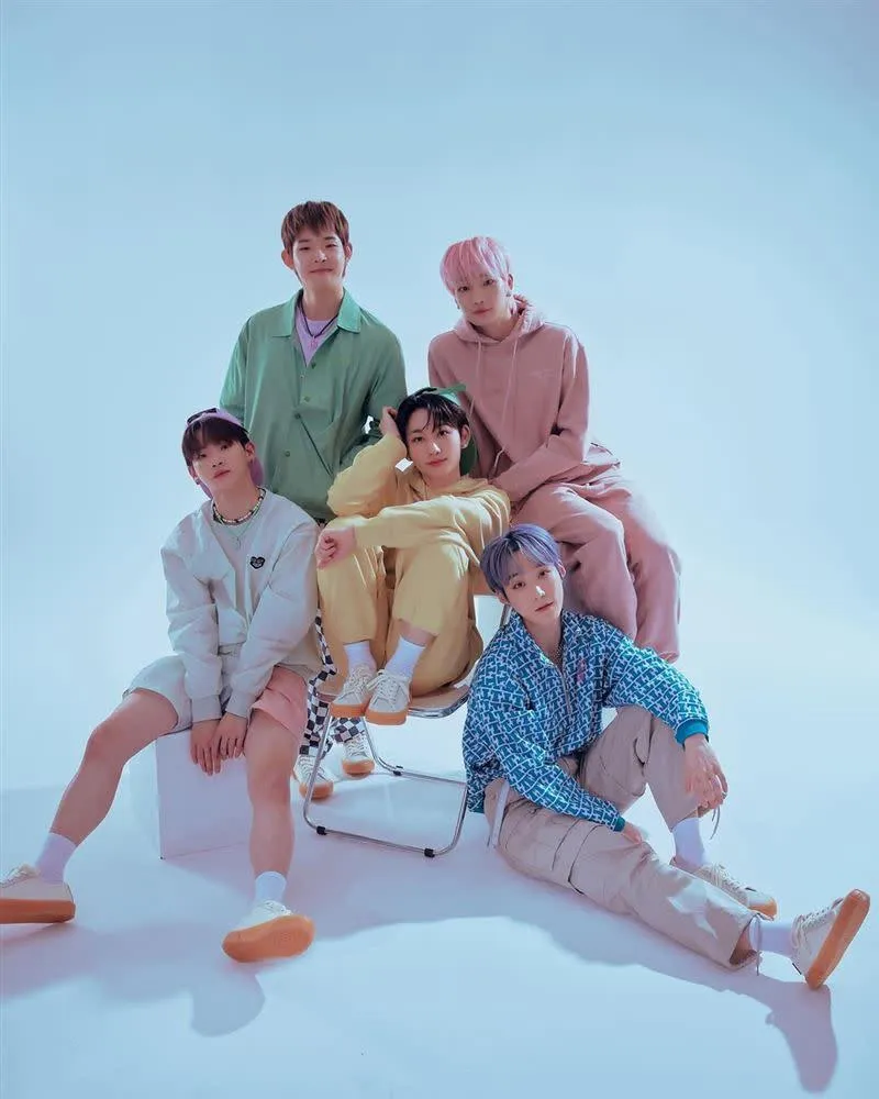 Jaehyun（左1）曾是5人男團F.ABLE的忙內。（圖／翻攝自IG）