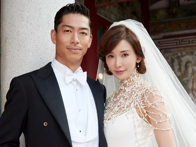 林志玲與AKIRA自2019年結婚以來婚姻穩定幸福。（圖／翻攝FB 林志玲 ）