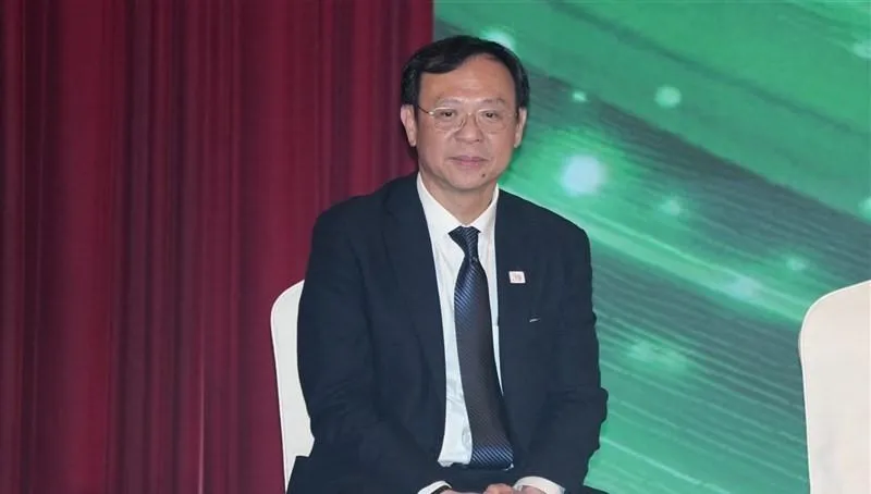 石崇良說，原來社會保險司的業務，也將回歸執掌相關業務的各署，兼顧政策的規劃與執行。（圖／中央社）