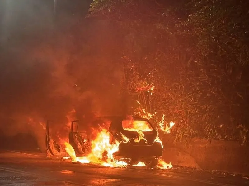 火燒車現場。（圖／翻攝畫面）