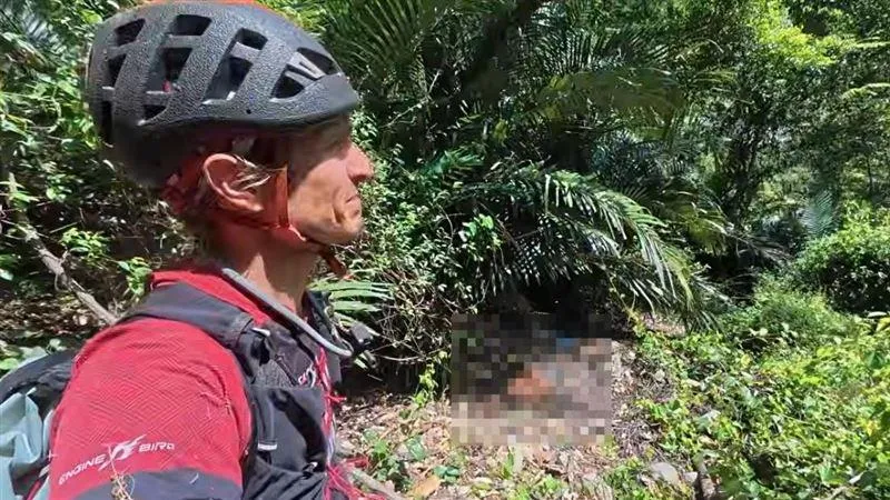 台中東卯山黃姓男子失蹤案於失蹤第47天由山搜高手「跑山獸（Petr Novotny）」尋獲遺體，事後卻遭一名林姓搜救教官批評為「賞金獵人」。（圖／翻攝自YT Beast Runners 跑山獸）