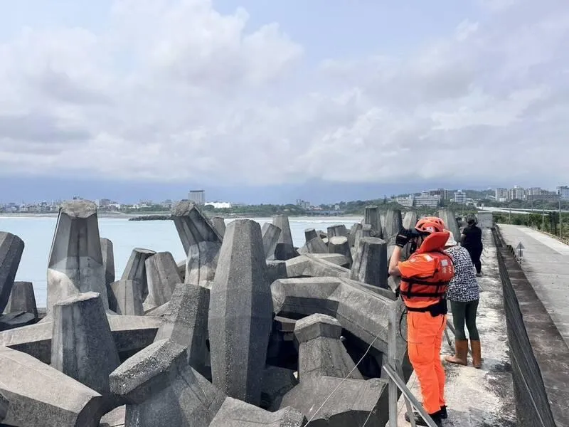 搜救畫面。（圖／海巡署提供）