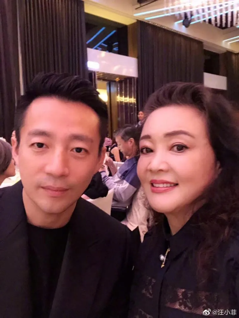 汪小菲（左）的事業與張蘭綁在一起。（圖／翻攝自微博）