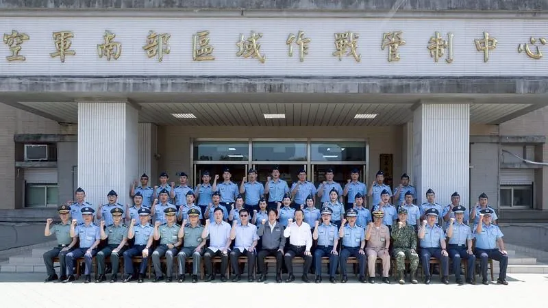 賴清德視導高雄地區部隊。(圖/翻攝總統府官網)