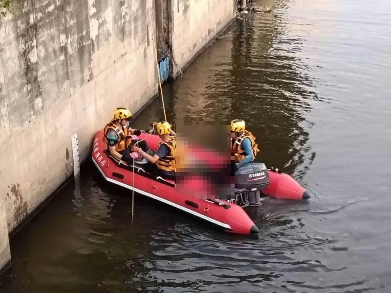 搜救畫面。（圖／彰化縣消防局提供）