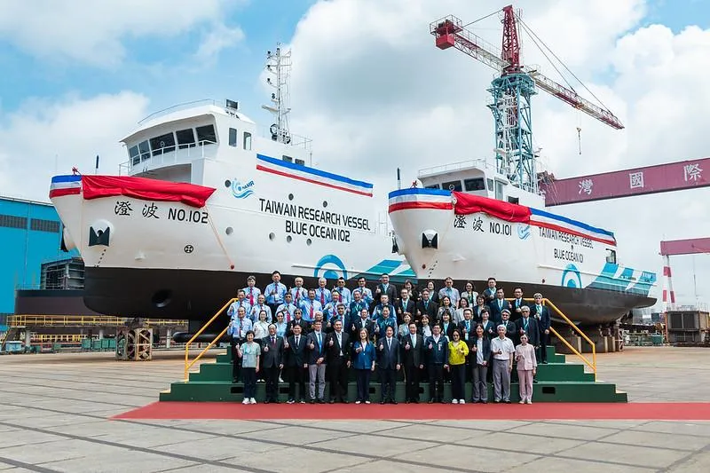 總統賴清德11日出席「國家海洋研究院100噸級與300噸級海洋基礎資料調查船下水暨命名典禮」。(圖/總統府)