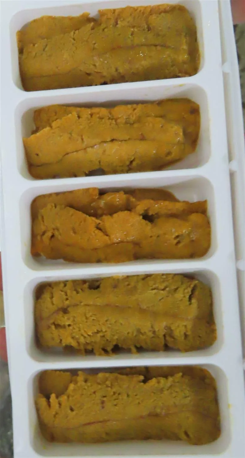 「爭鮮」自加拿大進口的冷藏海膽卵,被檢出重金屬鎘超標,遭勒令退運或銷毀。(圖/食藥署提供)