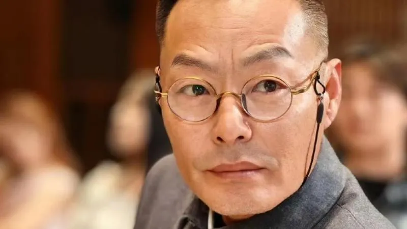 王新昉5日於西安租屋處猝逝,享年55歲。(圖/翻攝自微博)