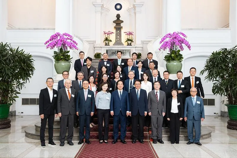賴清德總統10月1日接見「115年度傑出生技產業獎」獲獎單位。(圖/總統府提供)