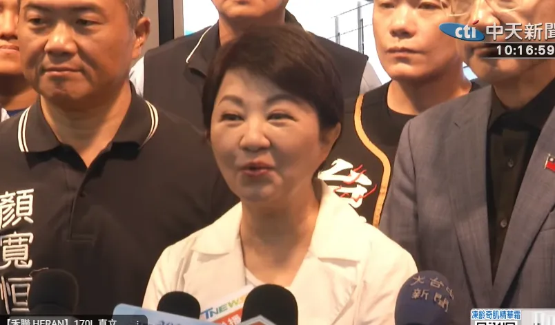 台中市長盧秀燕14日強調，拋出「在野大聯盟」的原因是不能讓民進黨一黨獨大。（圖／中天新聞）