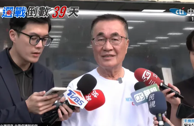 國民黨新北市長候選人李四川20日接受媒體聯訪。（圖／中天新聞）